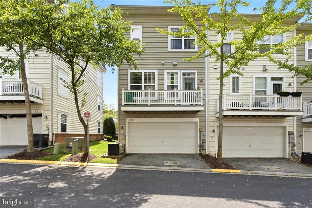 Residential in SUITLAND 5