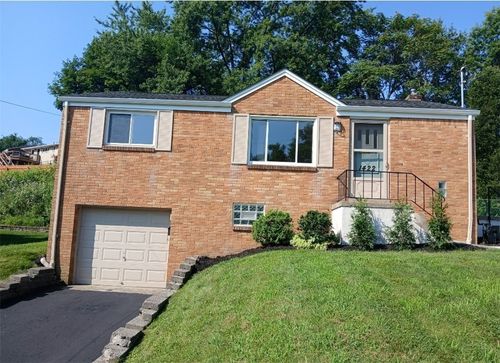 1422 Oak Dr, Castle Shannon, PA, 15234-2715 | Card Image