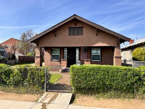 231 F St, Fresno, CA, 93706-4411 | Card Image