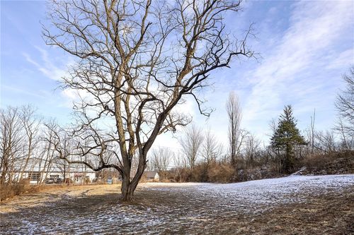 - Soltis Dr, Irwin, PA, 15642 | Card Image