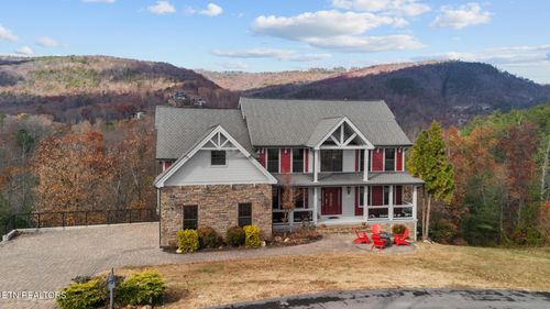 2968 Smokey Bluff Trl, Sevierville, TN, 37862-7975 | Card Image