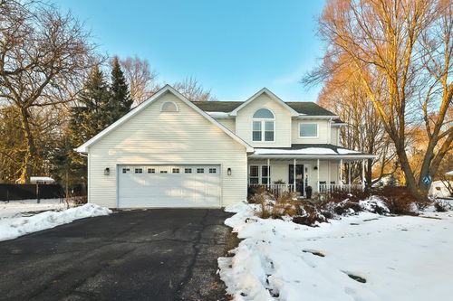 15734 Timberlane Dr, DAVIS JUNCTION, IL, 61020-9573 | Card Image