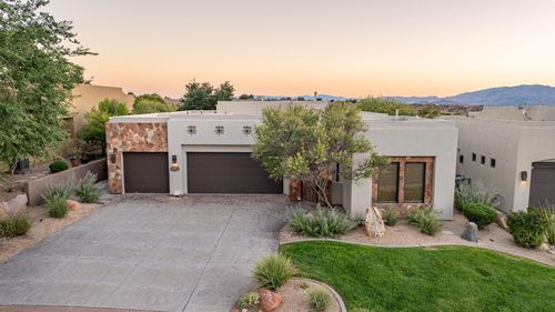 1747 W Red Cloud Cir, St George, UT, 84770-7398 | Card Image