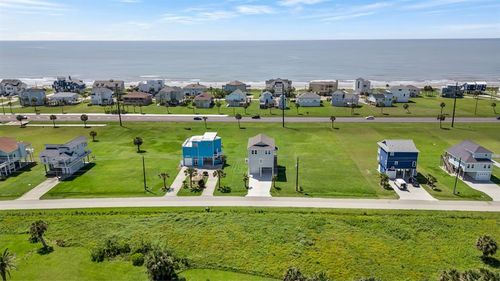 18515 Shaman Dr, Galveston, TX, 77554-1015 | Card Image