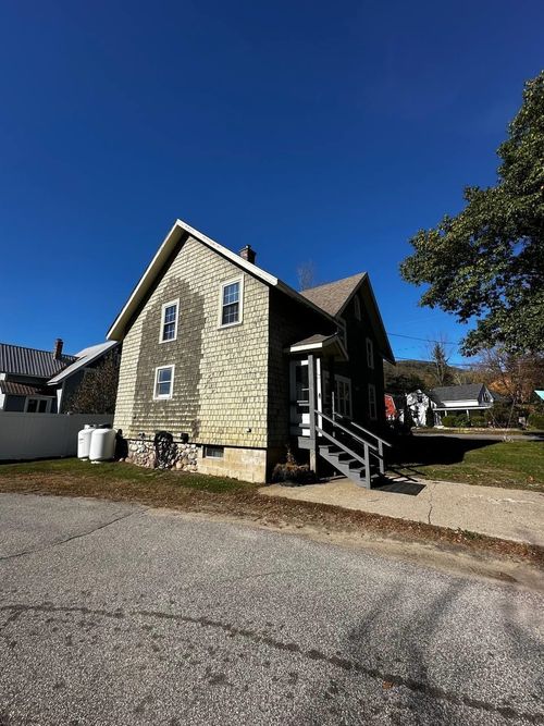 51 Church St, Lincoln, NH, 03251-4432 | Card Image