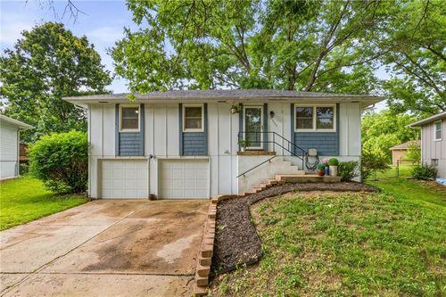 20009 E 13th St S, Independence, MO, 64057-1135 | Card Image