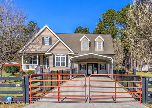 33 Corbett St Ne, Bolivia, NC, 28422-8647 | Card Image