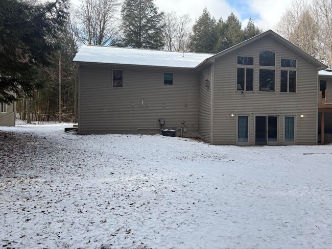 8632 W Blanchard Rd, House other with 7 bedrooms, 3 bathrooms and null parking in Blanchard MI | Image 15