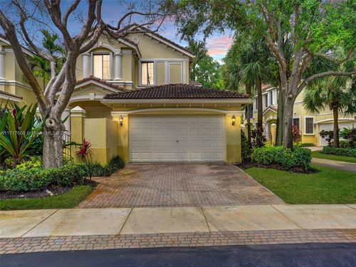 4-1689 Passion Vine Cir, Weston, FL, 33326-3662 | Card Image