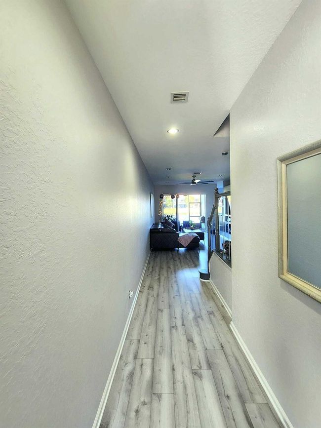 2247 Sw Cape Cod Dr, Condo with 3 bedrooms, 3 bathrooms and null parking in Port St. Lucie FL | Image 9
