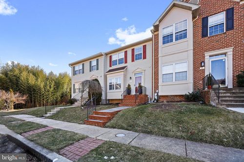 15 Winterberry Ct, COCKEYSVILLE, MD, 21030-2414 | Card Image