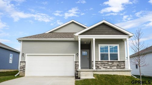 11952 S 114th Ave, Papillion, NE, 68046-5047 | Card Image