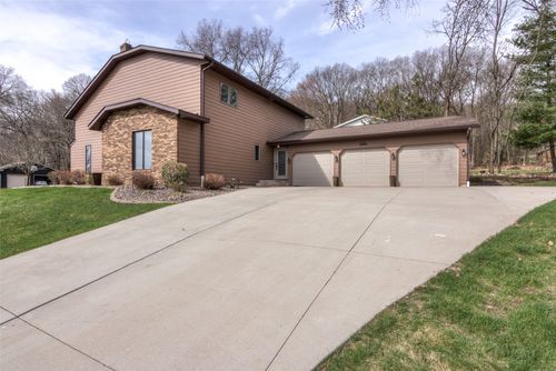 2804 W Princeton Ave, Eau Claire, WI, 54703-4101 | Card Image