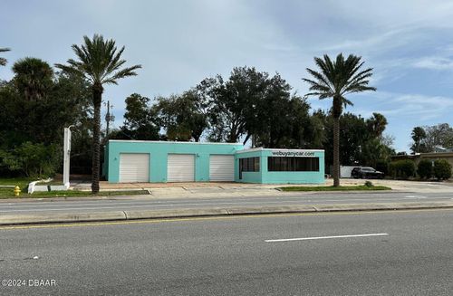 1615 S Ridgewood Ave, South Daytona, FL, 32119-2232 | Card Image