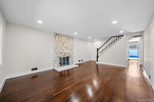 2768 Wallace Ave, North Bellmore, NY, 11710-2859 | Card Image