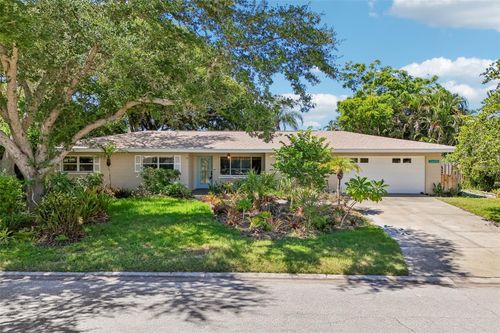 2400 S Brink Ave, SARASOTA, FL, 34239-4209 | Card Image
