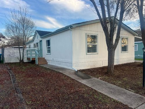 unit-70-633 E Archwood Dr, Eagle Point, OR, 97524-9455 | Card Image