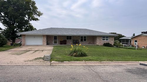 415 W Columbia Ave, Stockton, IL, 61085-1015 | Card Image
