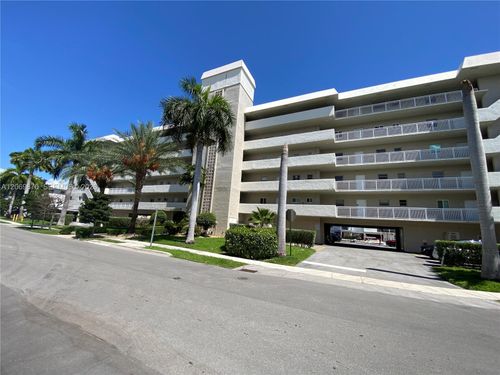 407-3601 Ne 170th St, North Miami Beach, FL, 33160-3155 | Card Image