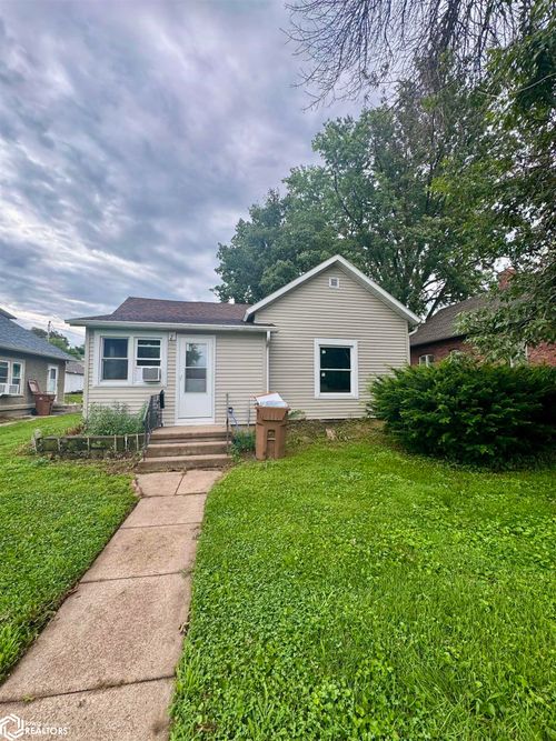512 1st Ave, Audubon, IA, 50025-1323 | Card Image