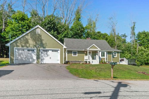 25 Old Lakeview Ter, Wolfeboro, NH, 03894-4105 | Card Image