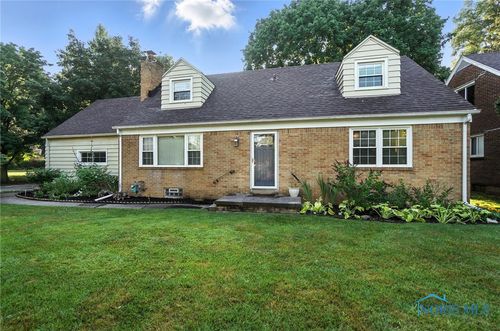 2838 Secor Rd, Toledo, OH, 43606-2940 | Card Image