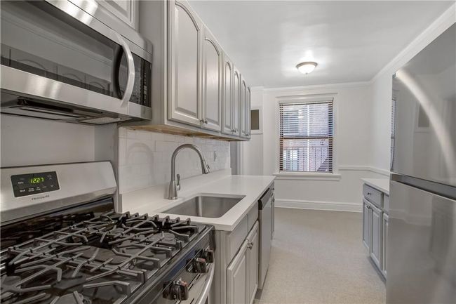 APT-6J - 234 Martine Ave, Condo with 2 bedrooms, 1 bathrooms and 1 parking in White Plains NY | Image 8