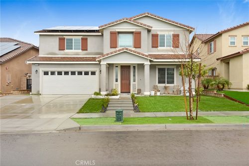 15740 Parry Peak Dr, Fontana, CA, 92336-4641 | Card Image