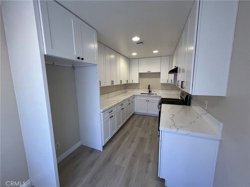 111-40 Paradise Vly N, Carson, CA, 90745-5649 | Card Image
