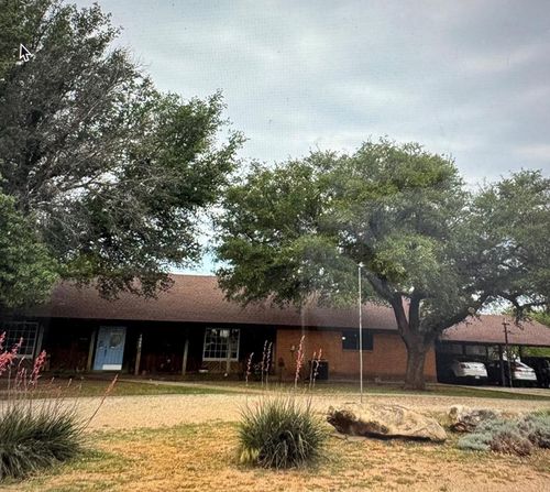 1865 Santa Fe Ave, Snyder, TX, 79549-0829 | Card Image