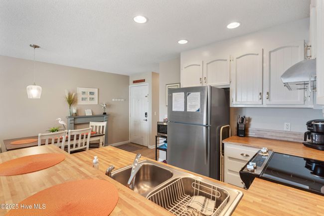 APT-2F - 1505 Carolina Beach Ave N, Condo with 2 bedrooms, 2 bathrooms and null parking in Carolina Beach NC | Image 9