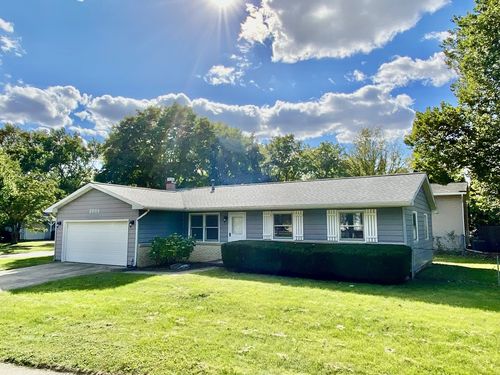 2009 Crescent Dr, Champaign, IL, 61821-5822 | Card Image
