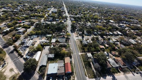 402 Vine St, San Antonio, TX, 78210-2534 | Card Image