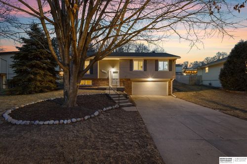 15329 Davenport Cir, Omaha, NE, 68154-2043 | Card Image