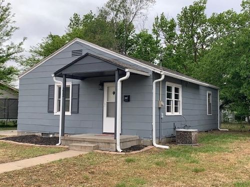 222 Mackenzie St, Minneapolis, KS, 67467-2716 | Card Image