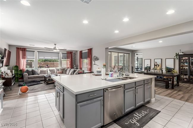 813 Bluebird Hill Ave, House other with 5 bedrooms, 5 bathrooms and null parking in North Las Vegas NV | Image 13