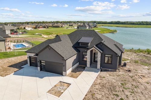 2905 Malibu, Salina, KS, 67401-6479 | Card Image