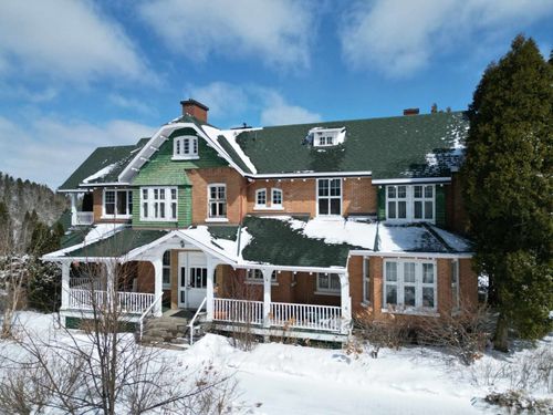 1904 Rue Perron, Saguenay, QC, G7X9P3 | Card Image