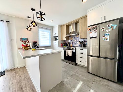 6182 Rue Berlioz, Lévis, QC, G6Y0K6 | Card Image