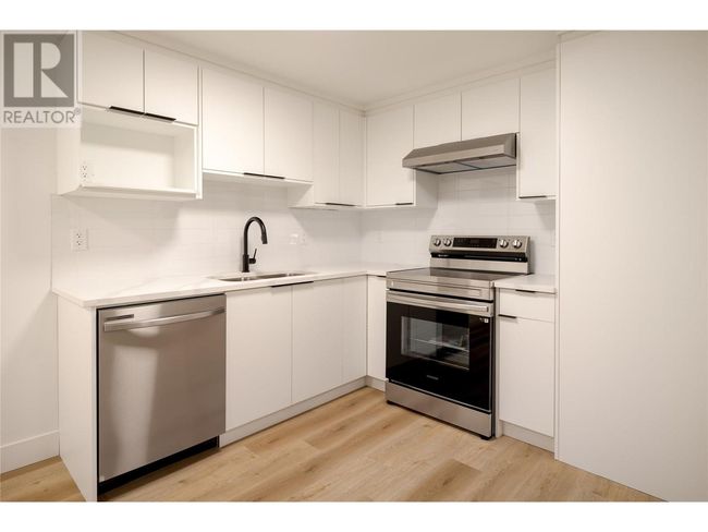 893 Loseth Dr, House other with 6 bedrooms, 4 bathrooms and 4 parking in Kelowna BC | Image 54