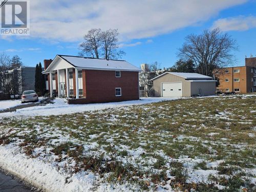 232 Queen St, Cobourg, ON, K9A1N5 | Card Image