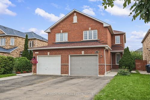 5274 Marblewood Dr, Mississauga, ON, L5V2P2 | Card Image