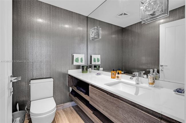 UNIT-1002S - 360 Ocean Dr, Condo with 4 bedrooms, 6 bathrooms and null parking in Key Biscayne FL | Image 16