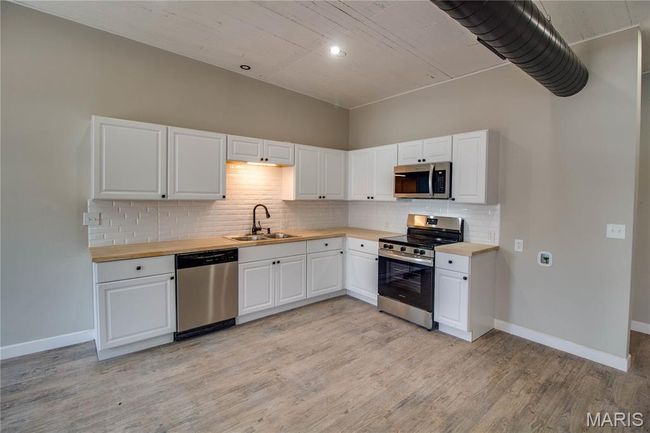 425 N Main St, Home with 0 bedrooms, 0 bathrooms and null parking in Carrollton IL | Image 25
