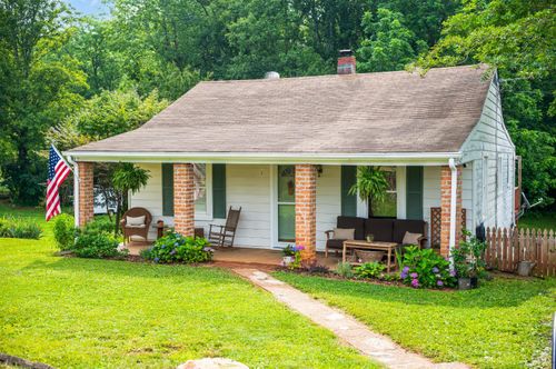 339 Thomas Rd, Madison Heights, VA, 24572-5111 | Card Image