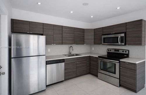 apt-1-560 Ne 67th St, Miami, FL, 33138-5642 | Card Image