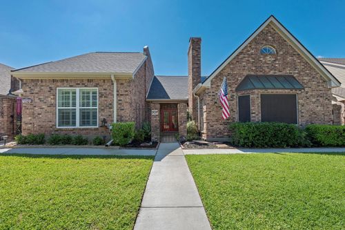 707 Walker St, Bryan, TX, 77802-1249 | Card Image