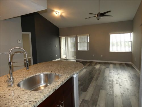 apt-304-2850 N Oakland Forest Dr, Oakland Park, FL, 33309-7603 | Card Image