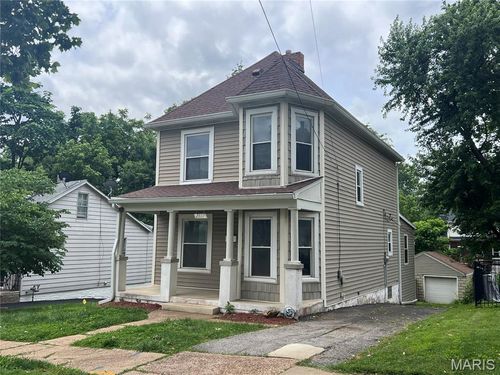 2107 Alameda Ave, Maplewood, MO, 63143-1303 | Card Image