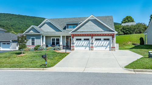 5681 Sullivan Ln, Roanoke, VA, 24012-8560 | Card Image